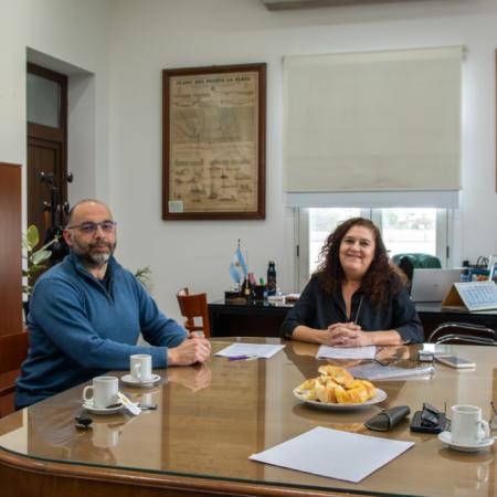 El Puerto La Plata y el CONICET avanzan en un convenio para mejorar los controles de navegación