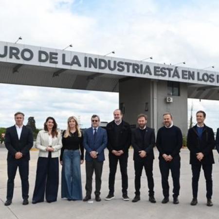 Intendentes peronistas buscan fortalecer la alianza con la industria