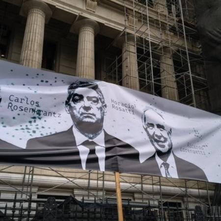 La Corte suspendió la derogación de la Ley de Tierras